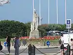 Statue de Chateaubriand« Monument à Chateaubriand à Saint-Malo », sur À nos grands hommes,« Monument à Chateaubriand à Saint-Malo », sur e-monumen,(en) « Monument à François-René de Chateaubriand à Saint-Malo », sur René et Peter van der Krogt