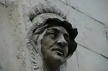Haut-relief représentant Dame Piaget (ou Mère Royaume) à la Corraterie