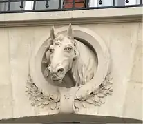 Sculpture tête de cheval.