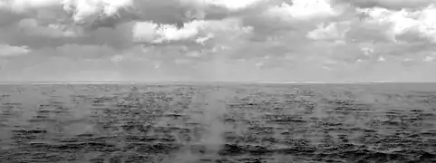 Fumée de mer sur l'océan Atlantique.