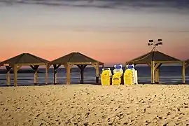 Plage de Tel Aviv la nuit.