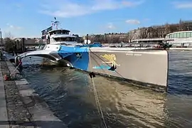 Le Brigitte Bardot, à quai à Paris, en 2015.