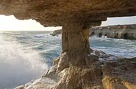 Grotte marine au cap Greco en 2020.