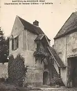 La Sellerie, dépendance du château de Nanteuil, vers 1900.