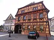 Ancienne ferme, actuellement restaurant « À l'Étoile » (1717),12 rue Principale.