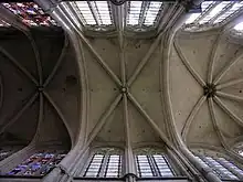 Voûtes barlongues du chœur de la cathédrale de Senlis.