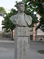 Le monument au sergent Jules Bobillot.