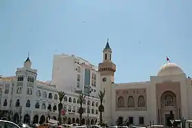 Autre façade de l'hôtel de ville.