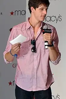 Description de l'image Shane Harper 2011 2.jpg.