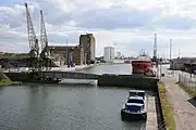 Le port de Sharpness apparaît comme étant les docks des Gitans.