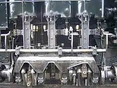 Ensemble moteur à trois cylindres de la Shay Lima (numéro de série 3320 de 1928). Cette locomotive est toujours en service au Cass Scenic Railroad State Park sous l'immatriculation « Cass Scenic No. 2 ».