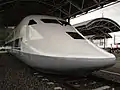 300X (première face, préfigurant celle du Shinkansen 700)