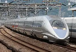 Shinkansen série 500 en service Nozomi, le 6 mai 2008