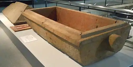 Sarcophage en forme de bateau (?) de Kuboizumi-Maruyama, n°3. Ve/VIe siècle.