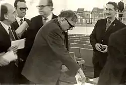Chostakovitch en train de voter en 1974
