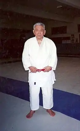 Shozo Awazu à Paris, en 2003, 9e dan (kyū-dan, ceinture rouge).