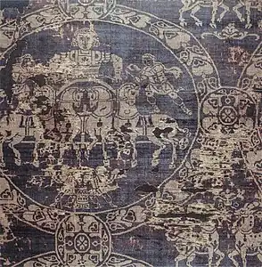Le suaire de Charlemagne, l'un des rares textiles byzantins à avoir été conservé (musée de Cluny, IXe siècle).