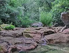 Confluence Siagnole et Vallon des Ambus (cascade de 30 mètres)