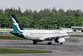 Un Airbus A320 SilkAir en mode taxi.