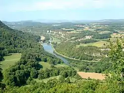 Vue de la vallée du Doubs depuis le mont Dommage.