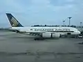 Un Airbus A380 de Singapore Airlines au Terminal 2.