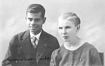 Helmi Dresen et Sinha Laksmiswar.