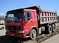 Un camion Sinotruk Howo 6x6 utilisé en Russie