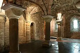 Crypte de la basilique Saint-Hermès