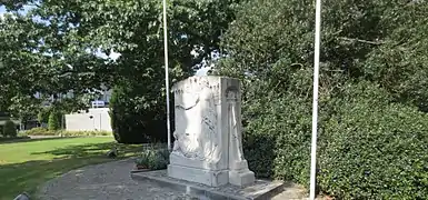 Le monument aux morts.