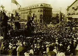 Visite électorale de Sir Wilfrid Laurier en mai 1896, sur les quais du port.