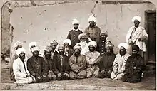 Photographie d'un groupe de chefs afghans (Ghilzais) prise à Kaboul en Afghanistan par John Burke en 1879-80.