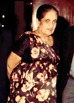Sirimavo Bandaranaike, première femme Première ministre des temps modernes en Asie et dans le monde ( Sri Lanka ; 1960).
