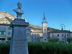 Paul Arène statufié à Sisteron.