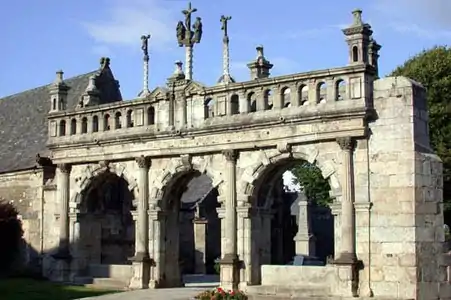 Porte triomphale de Sizun