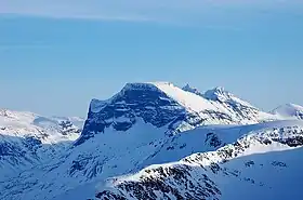 Vue du Skarfjellet depuis le Vassnebba.