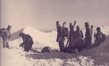 Ascension à ski en 1958.