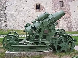 Mortier Skoda de 305 mm (conservé au Musée militaire de Belgrade).