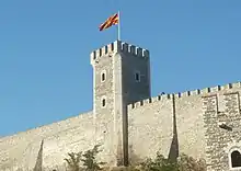 Photographie d'une tour de la forteresse