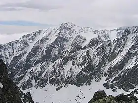 Vue sur Slavkovský štít depuis Lomnické sedlo.