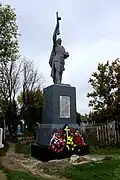 Monument aux morts des combattants du front de 1943, classé.