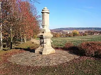 Colonne avec un relief de Saint Pierre près de Dolní Lukavice.