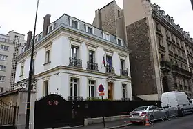 Ambassade à Paris.