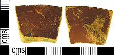 Tessons de céramique sigillée.