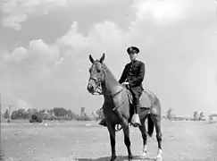 Officier de police à cheval en 1943
