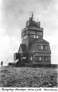 Le bâtiment du vieil observatoire en 1942.
