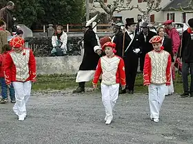 Danse de barricade des kükülleroak à Chéraute en 2003.