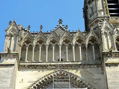 Galerie centrale de la façade occidentale