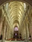 Nef de la cathédrale Saint-Gervais-et-Saint-Protais de Soissons.