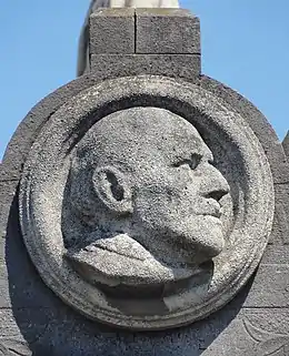 Médaillon représentant Victor Brachelet, sur sa tombe au cimetière de Somain.
