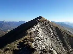 Le sommet du Jocou et l'arête nord.